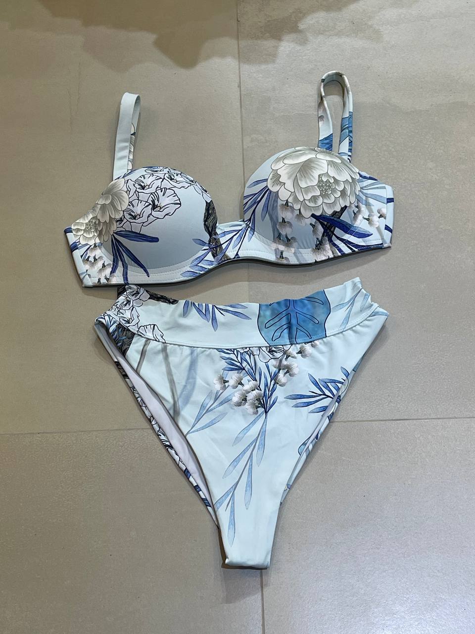 Aguaclara Celeste Bikini Set Bandeau