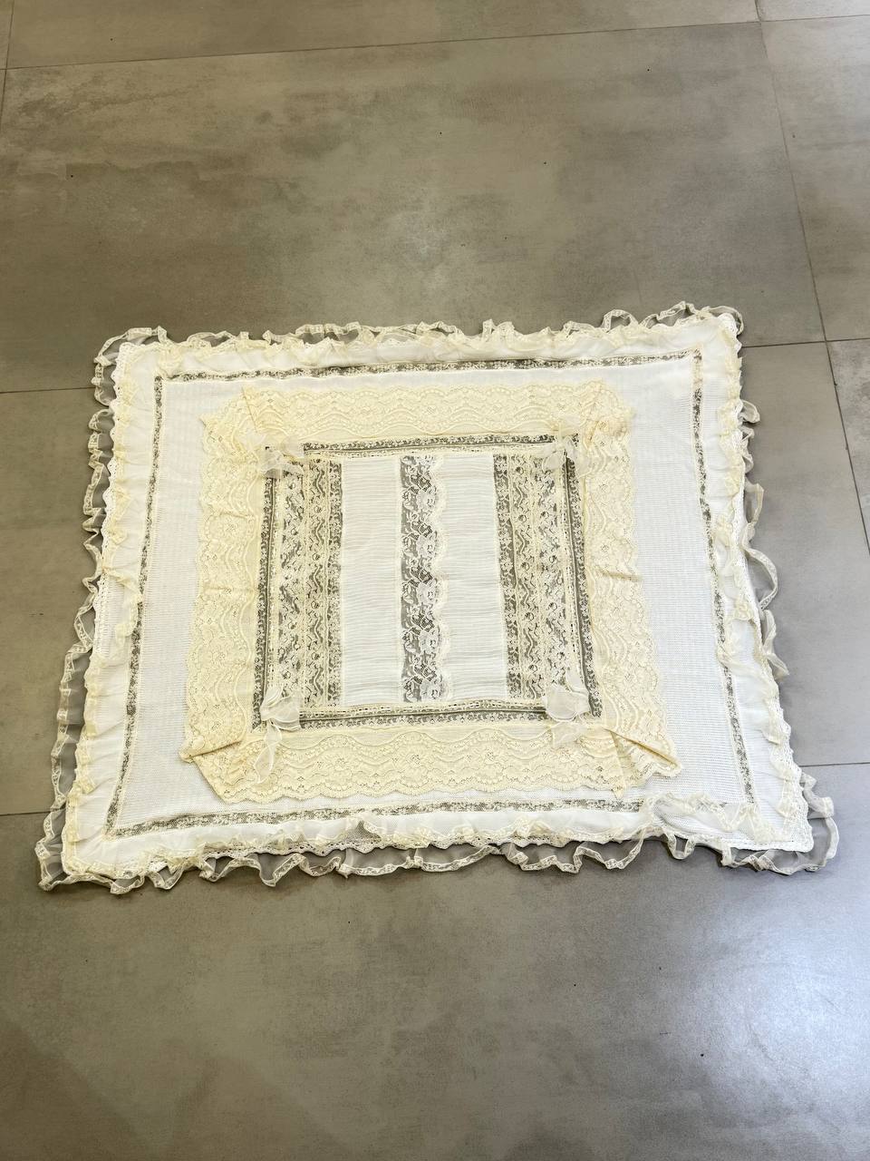 Ladia Milk Chiffon Lace Blanket